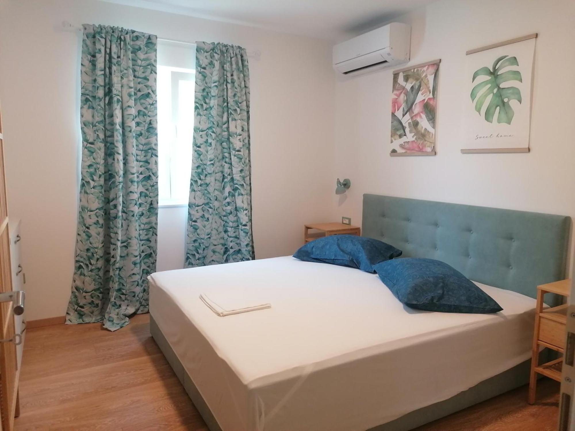 Apartmani Mares - 20 M From The Beach Brela Exteriér fotografie