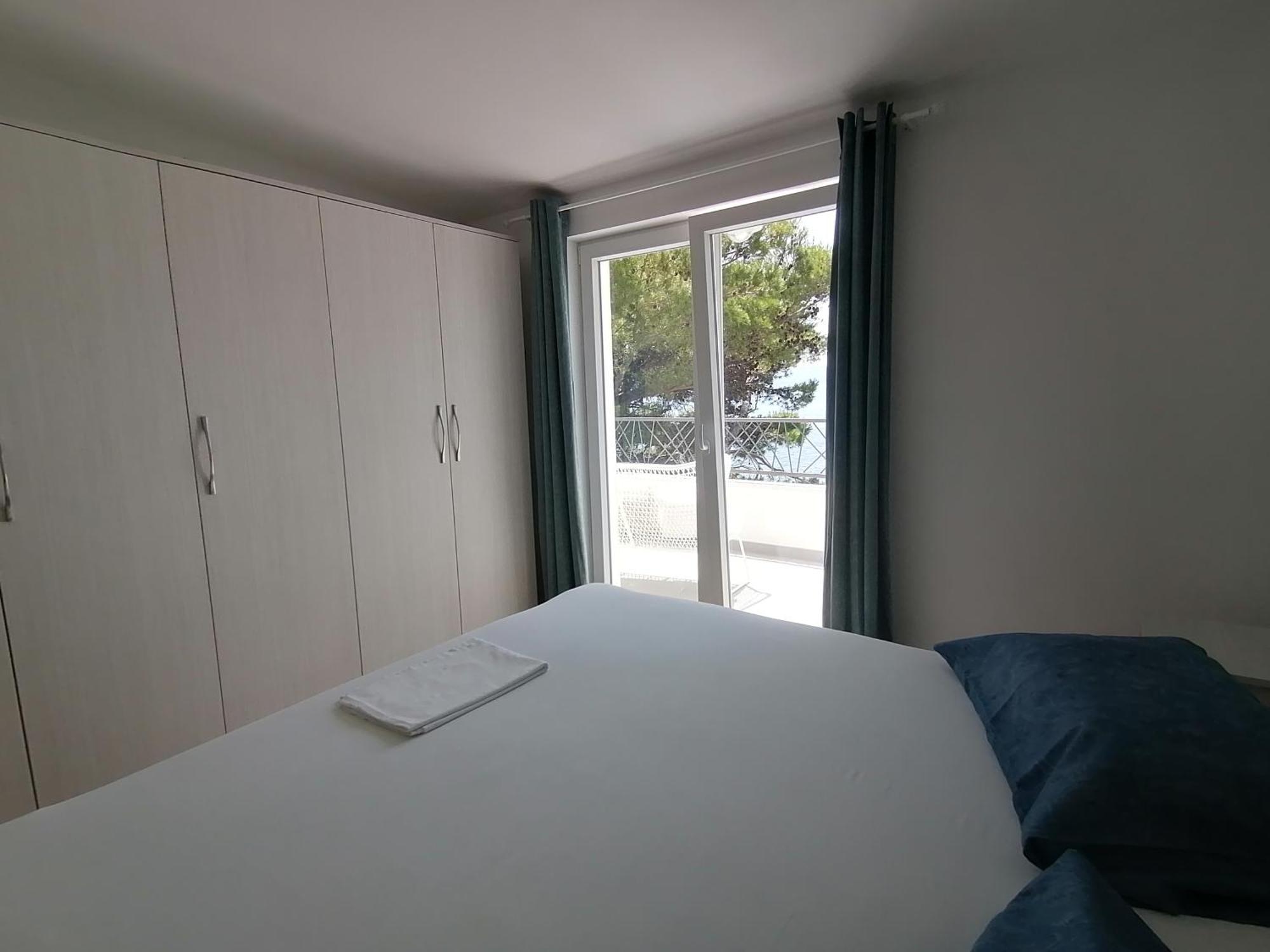 Apartmani Mares - 20 M From The Beach Brela Exteriér fotografie