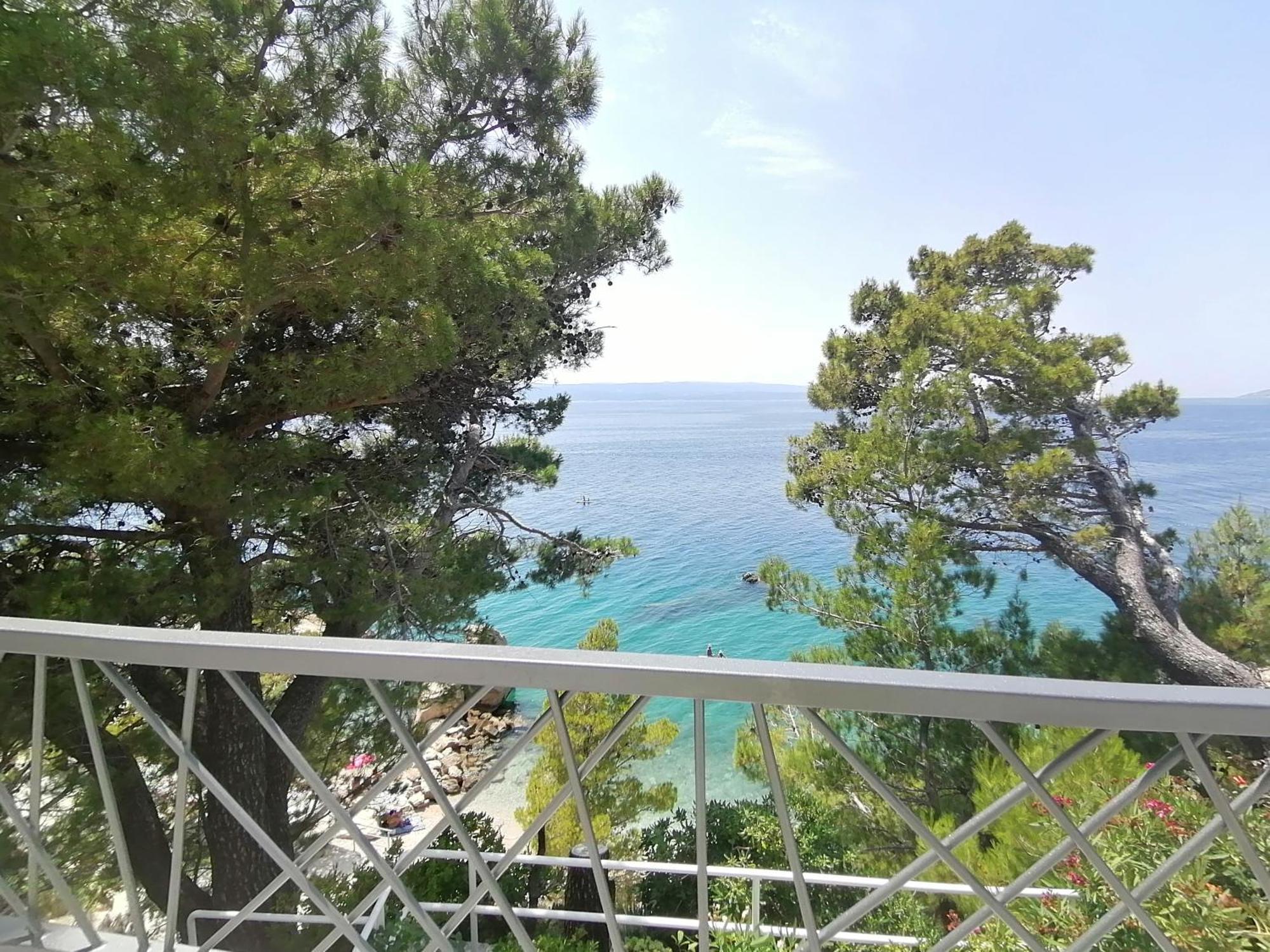 Apartmani Mares - 20 M From The Beach Brela Exteriér fotografie