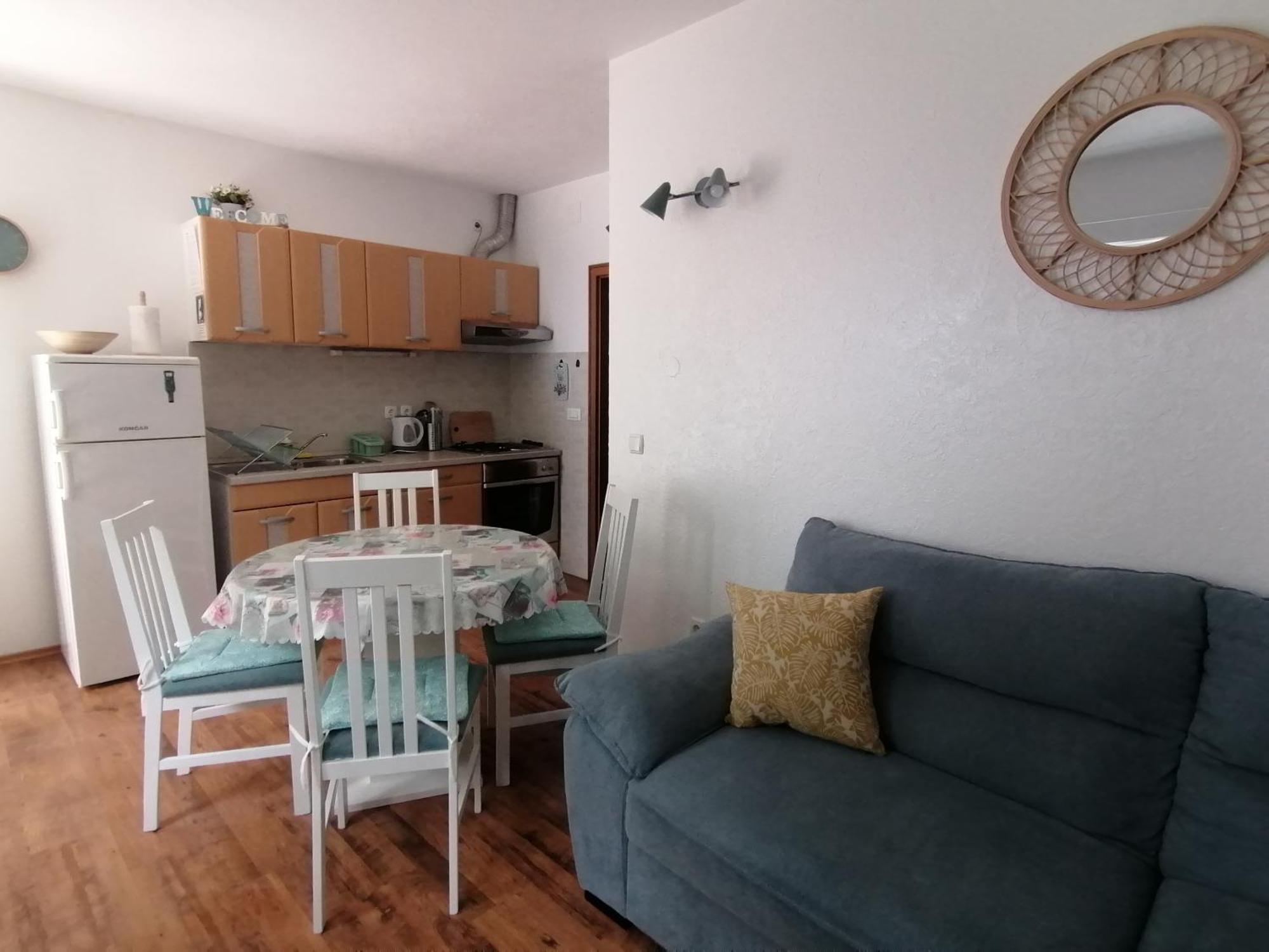 Apartmani Mares - 20 M From The Beach Brela Pokoj fotografie